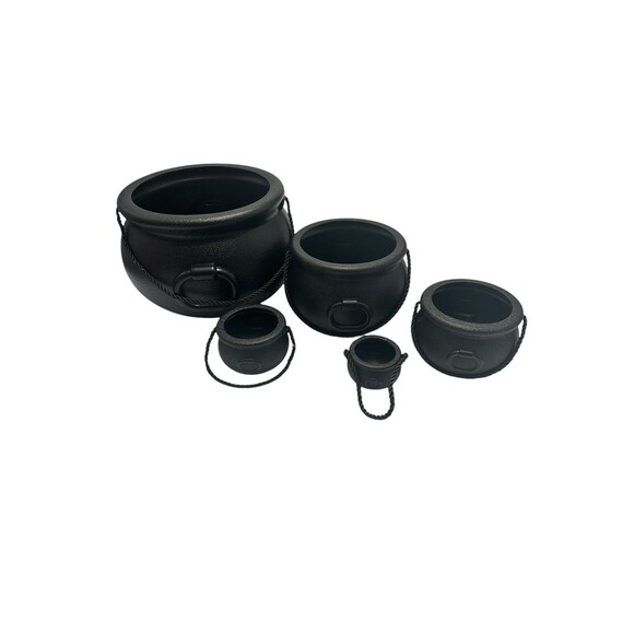GloCamping 5ct Halloween Plastic Black Cauldrons With Rope Handles Large-Small - Picture 1 of 9